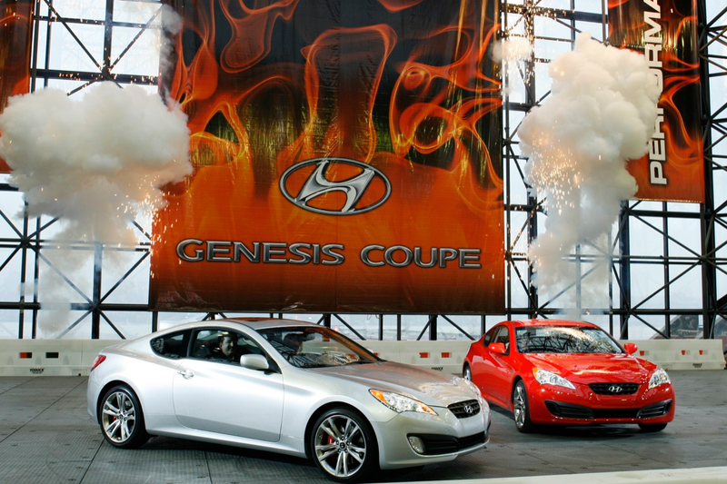 Illustration for article titled Hyundai Releases Specs On Genesis Coupe: V6 Hits 310 HP, Turbo Four-Banger Gets 30 MPG